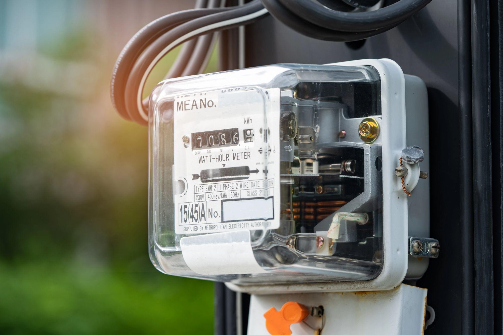 Украинцам необходимо установить второй счетчик электроэнергии: кому он нужен - Экономика