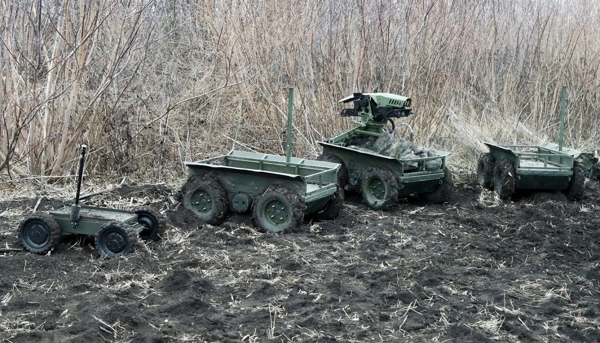 НРК на фронте – как наземные роботизированные комплексы спасают жизнь военным