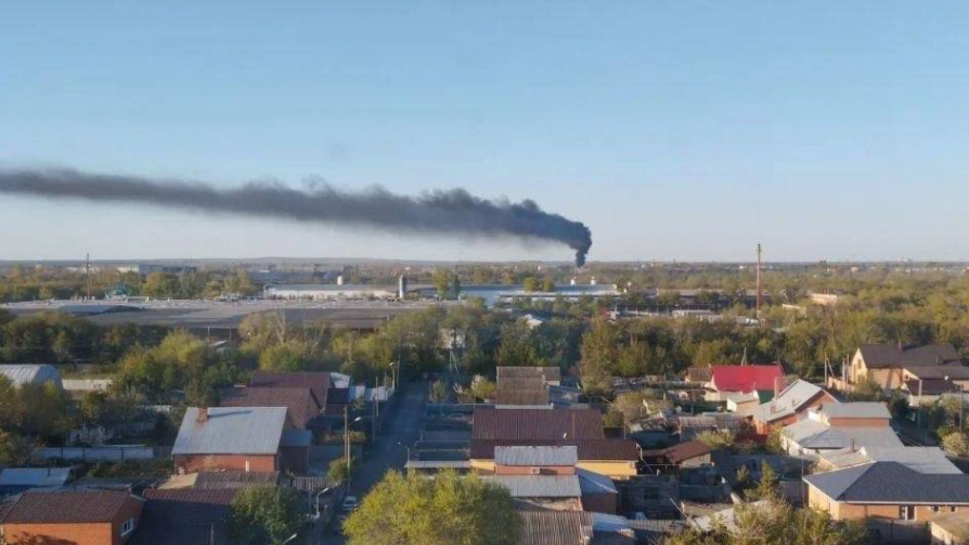 У Росії повідомляють про атаку на Орськ У Росії повідомляють про атаку на Орськ