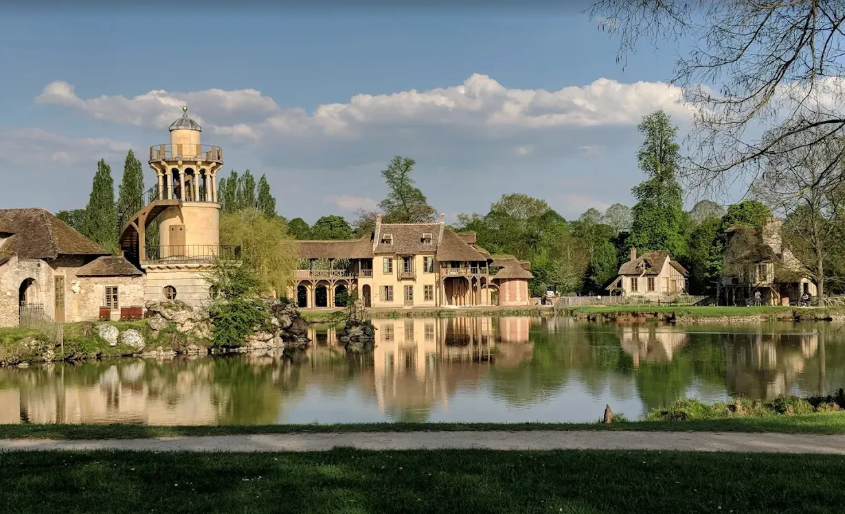 Село Марії Антуанетти біля Версалю Село Марії Антуанетти біля Версалю