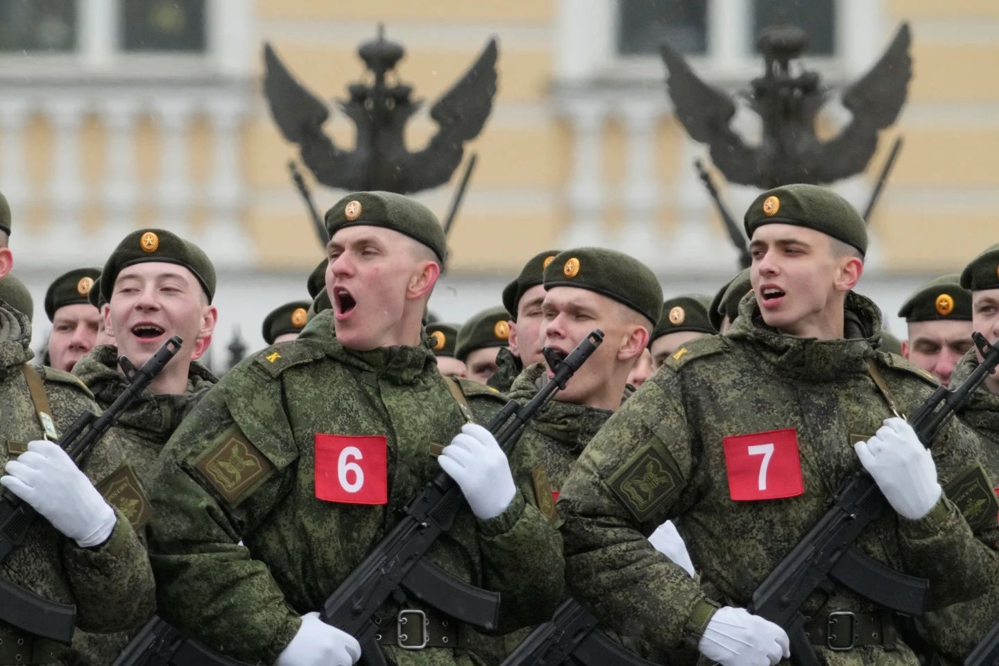 Парад в Москве пройдет только при участии военнослужащих