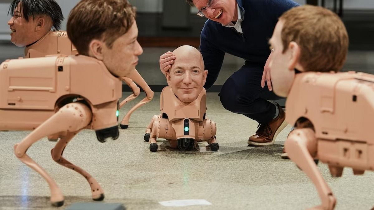 Работы с масками Маска и Цукерберга появились на выставке Beeple в Берлине Работы с масками Маска и Цукерберга появились на выставке Beeple в Берлине