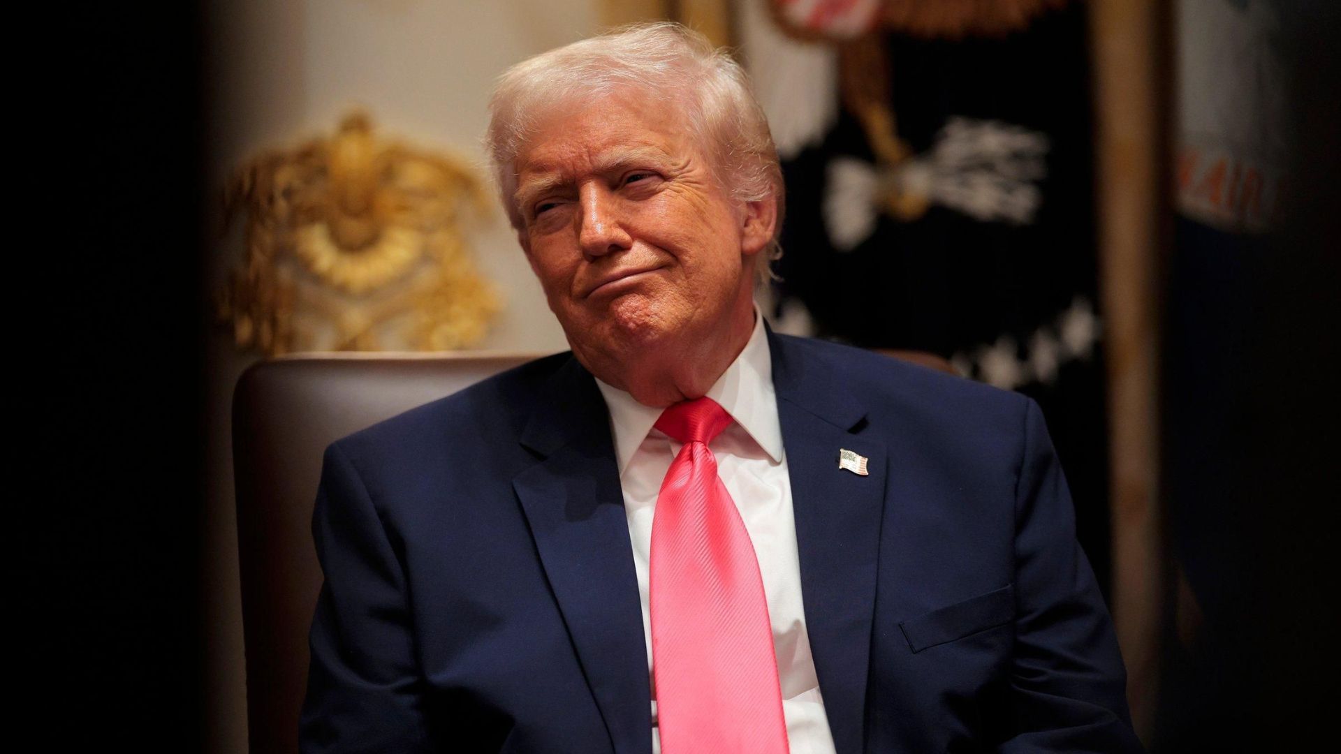 Трамп нехтує власною безпекою заради привабливого вигляду