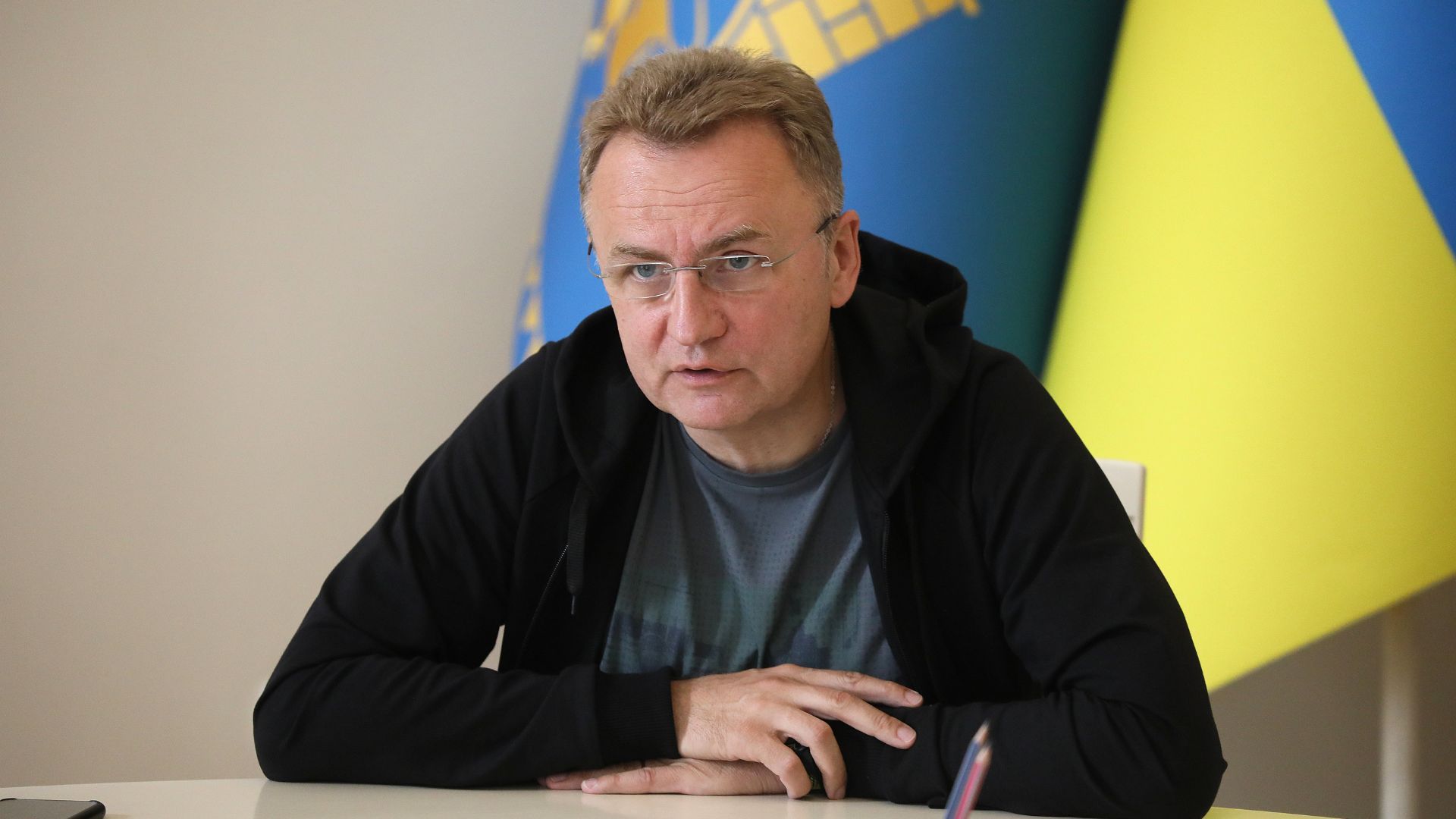 Садовый наложил вето на решение о подземном паркинге на площади Мицкевича - Львов Садовый наложил вето на решение о подземном паркинге на площади Мицкевича - Львов