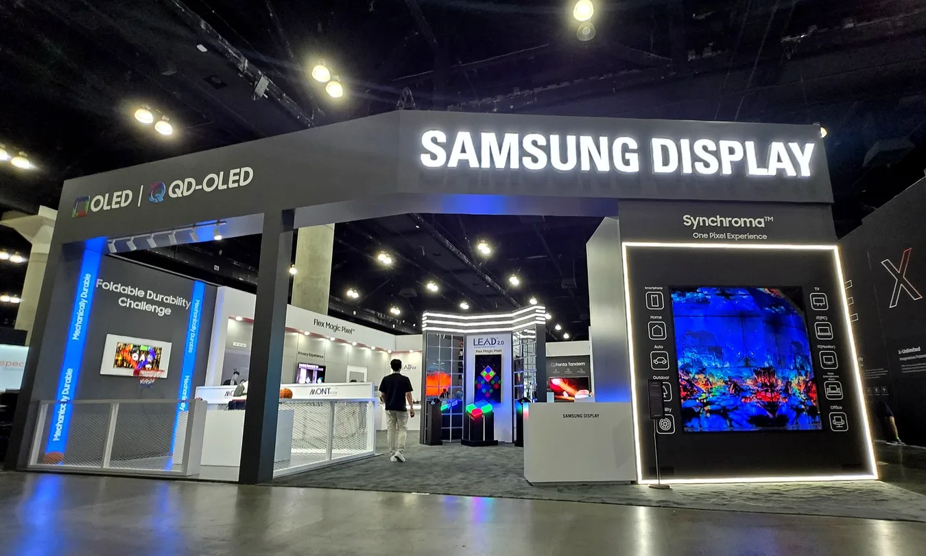 Смартфон замість годинника – Samsung показала екран, що вимірює тиск і пульс