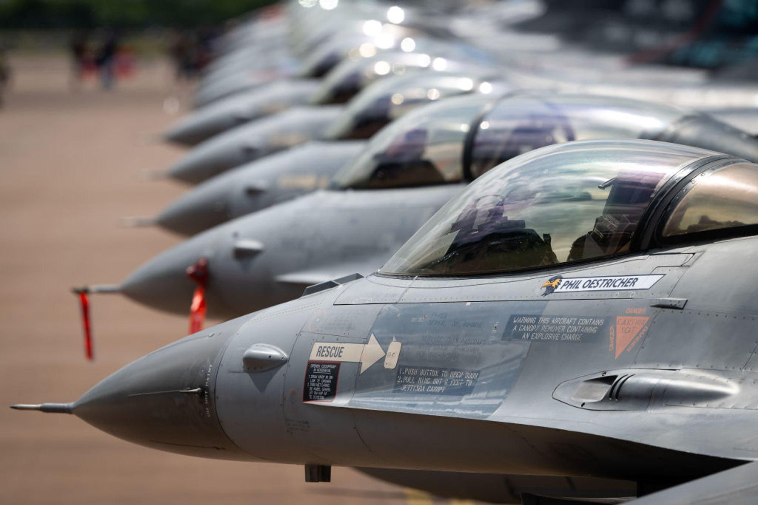 F-16 в Украине - пилотов учат управлять самолетом без GPS
