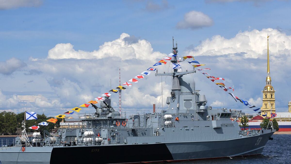 Взрывы в России 7.05.2026 – корабль проекта Каракурт поразили в Каспийске