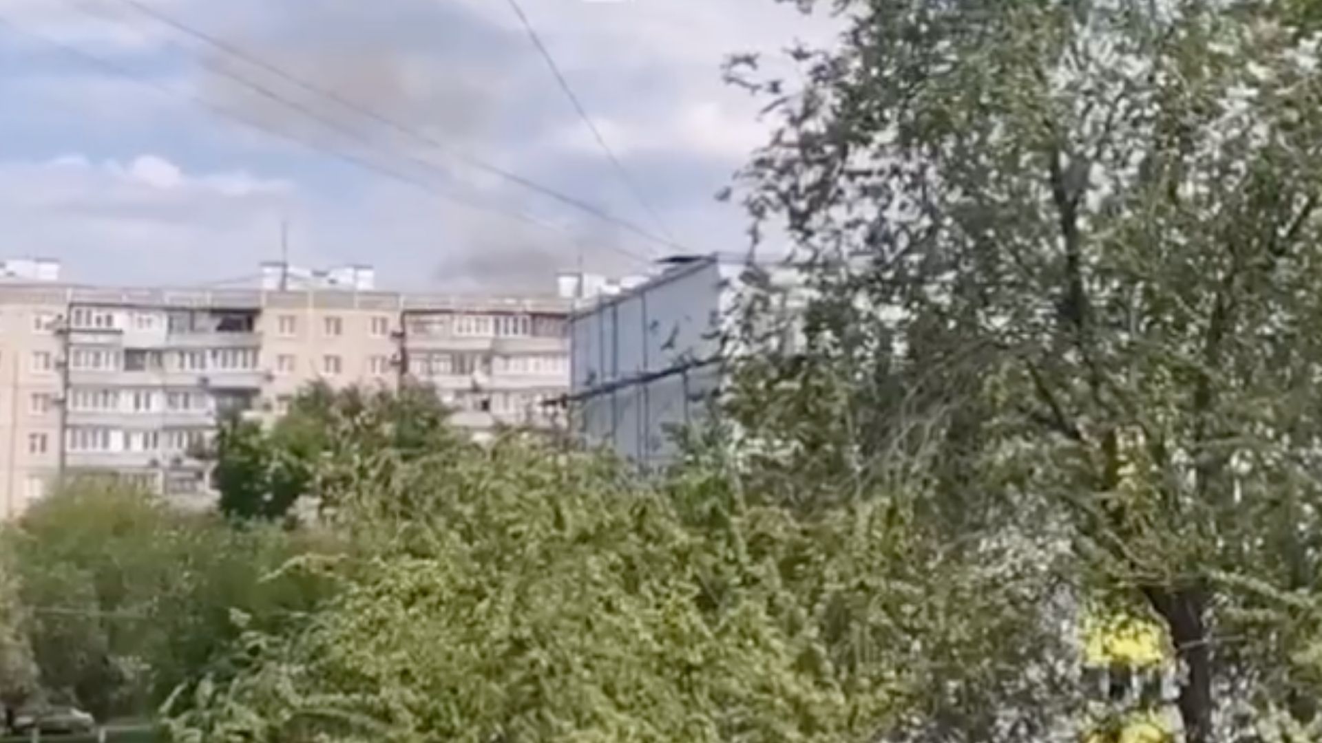 В Оренбурзі повідомляють про атаку дронів В Оренбурзі повідомляють про атаку дронів