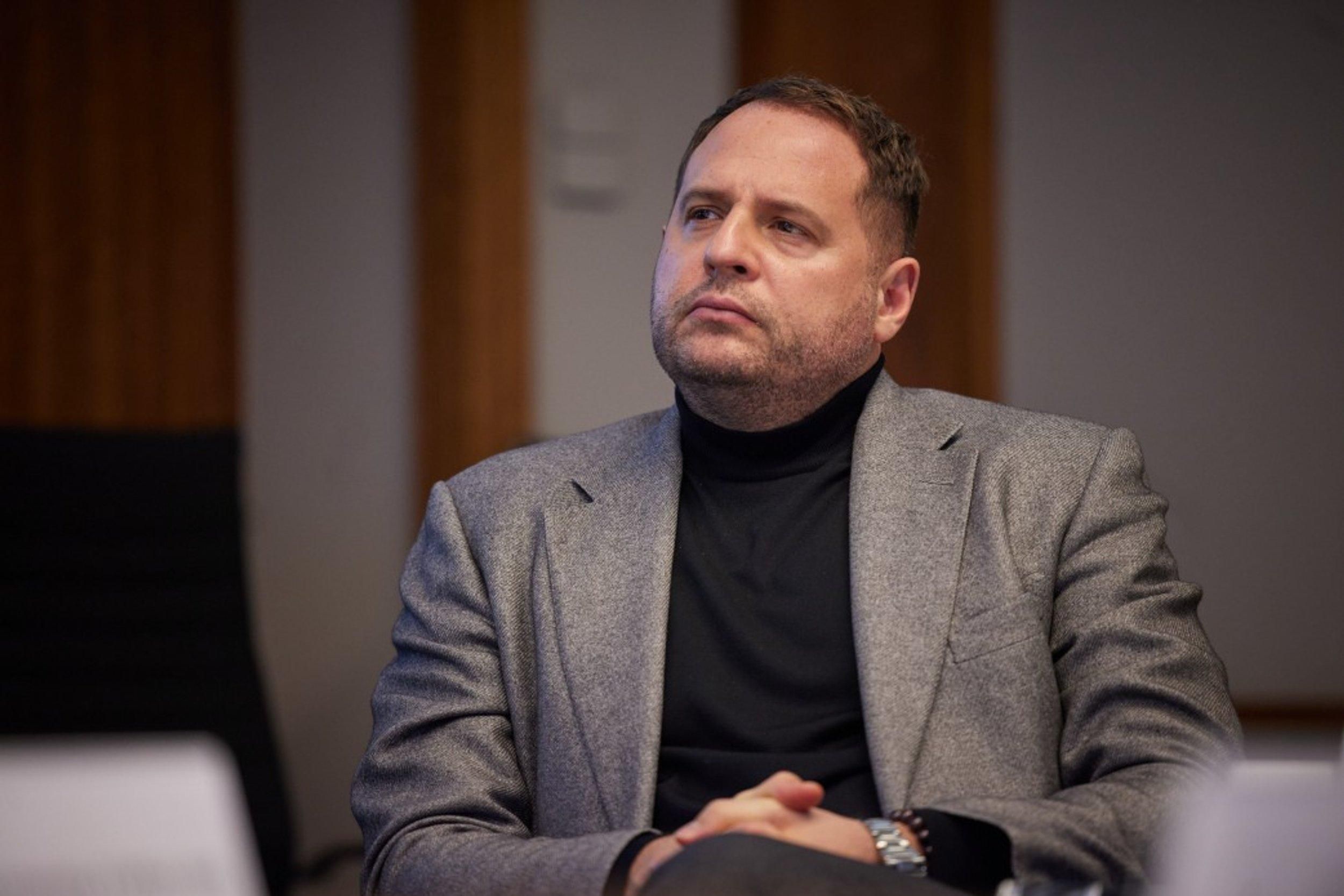Єрмак сказав, чому з ним у залі суду нема нікого з ОП