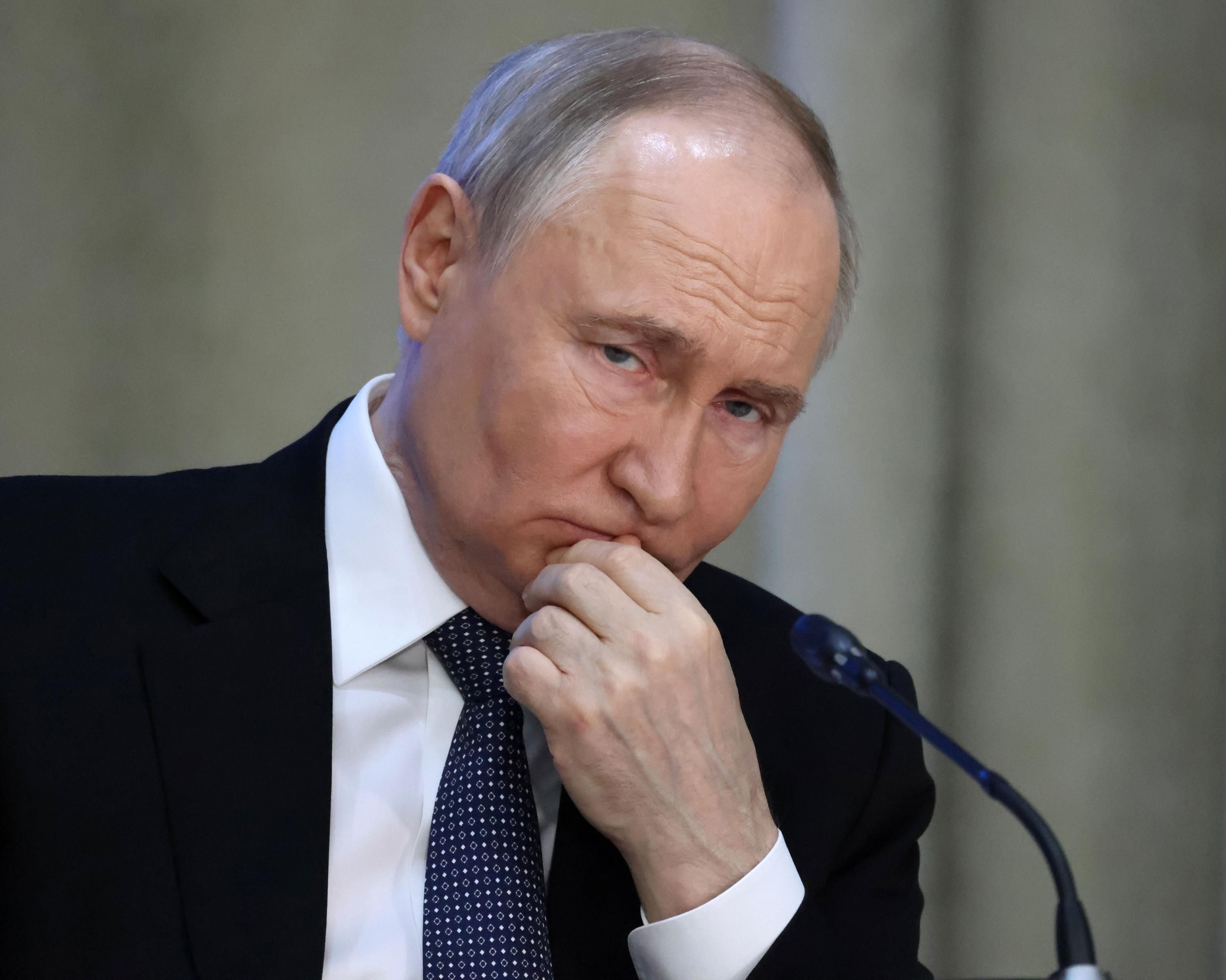 Пока Путин мечтает о росте: российская экономика будет отставать до 2030 года - Экономика