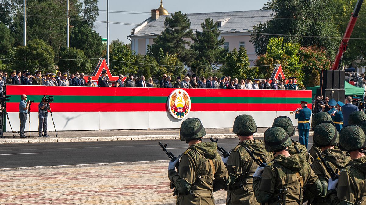 Путін хоче роздати паспорти жителям Придністров'я - підписав указ про громадянство