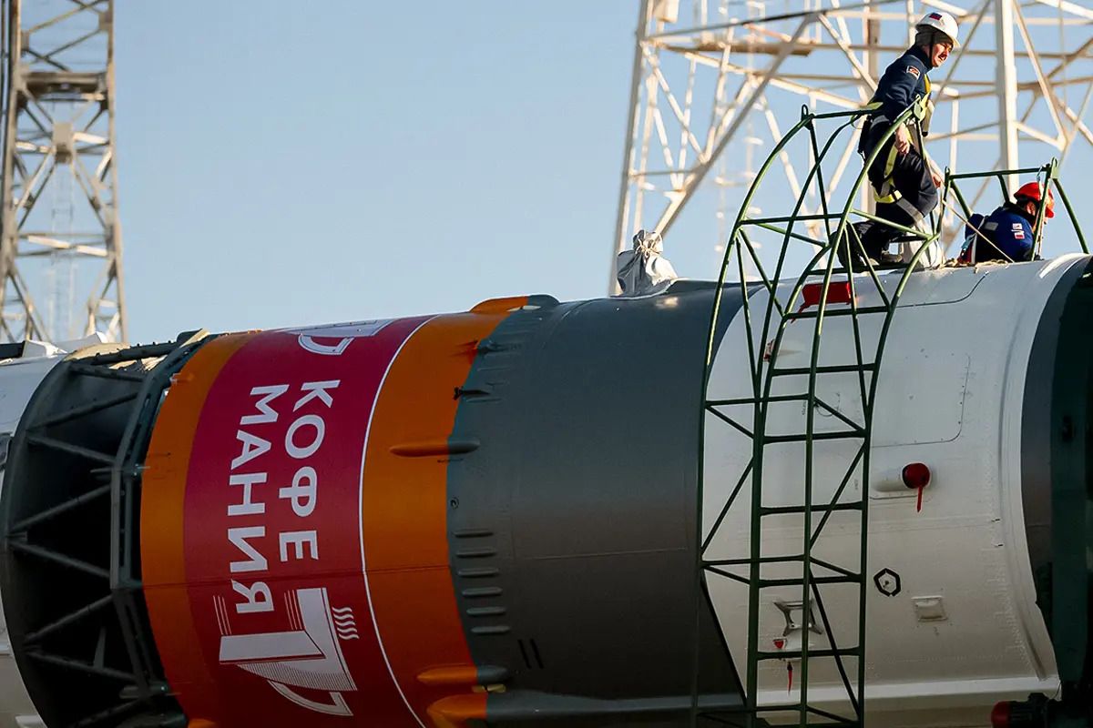 Роскосмос начал рекламировать рестораны на ракетах, чтобы выжить