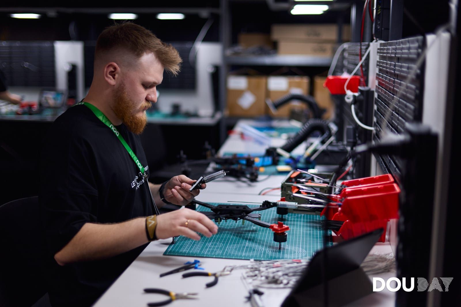 Іван Демиденко розповів про метод збірки дронів Vyriy Industries