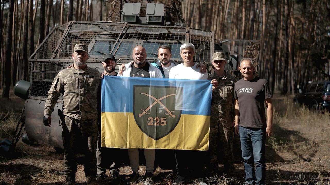 Техніка, що допомагає тримати оборону й зберігати життя: фонд "Надія" передав допомогу 225-у ОШП - 24 Канал Техніка, що допомагає тримати оборону й зберігати життя: фонд "Надія" передав допомогу 225-у ОШП - 24 Канал