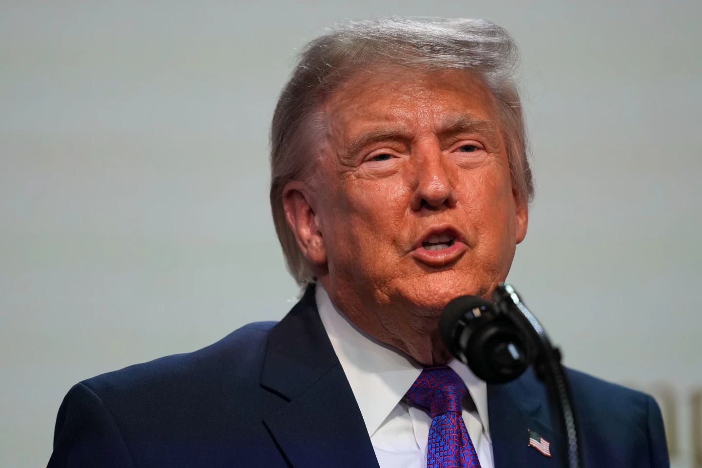 Дональд Трамп погрожує відновленням бойових дій проти Ірану