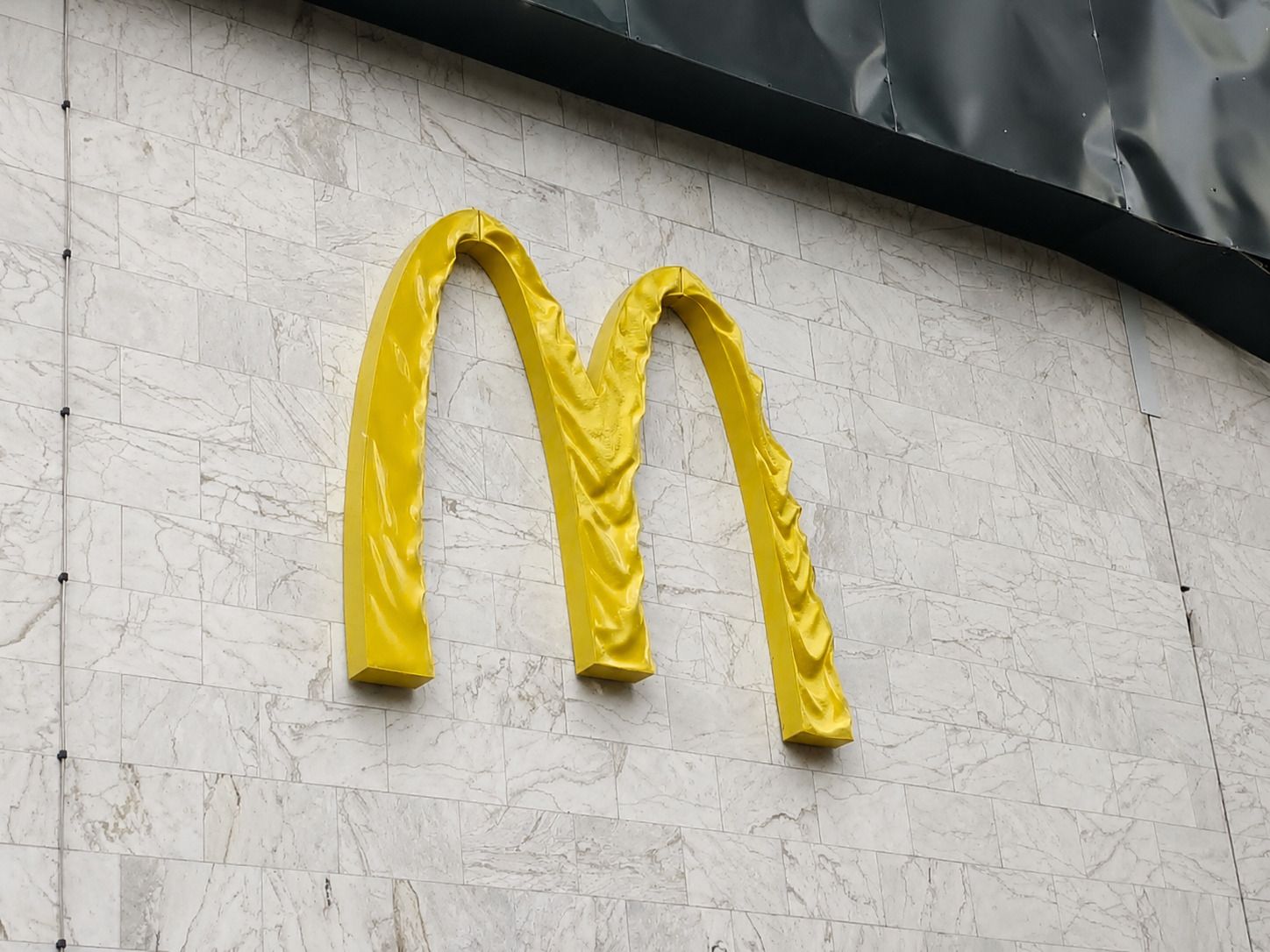 McDonald's на Лук'янівці відкрився після масованої атаки