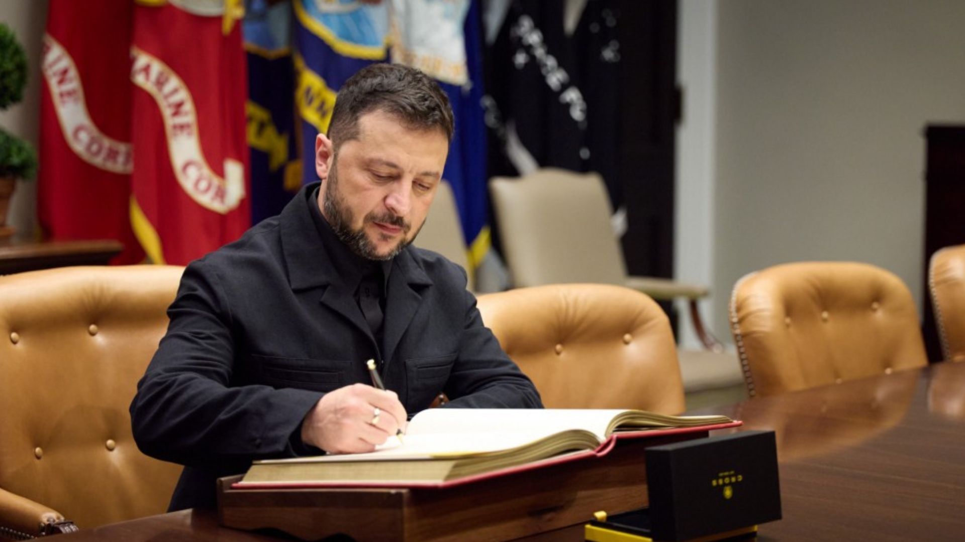Зеленський підтвердив лист Трампу: що у ньому писав президент - 24 Канал Зеленський підтвердив лист Трампу: що у ньому писав президент - 24 Канал