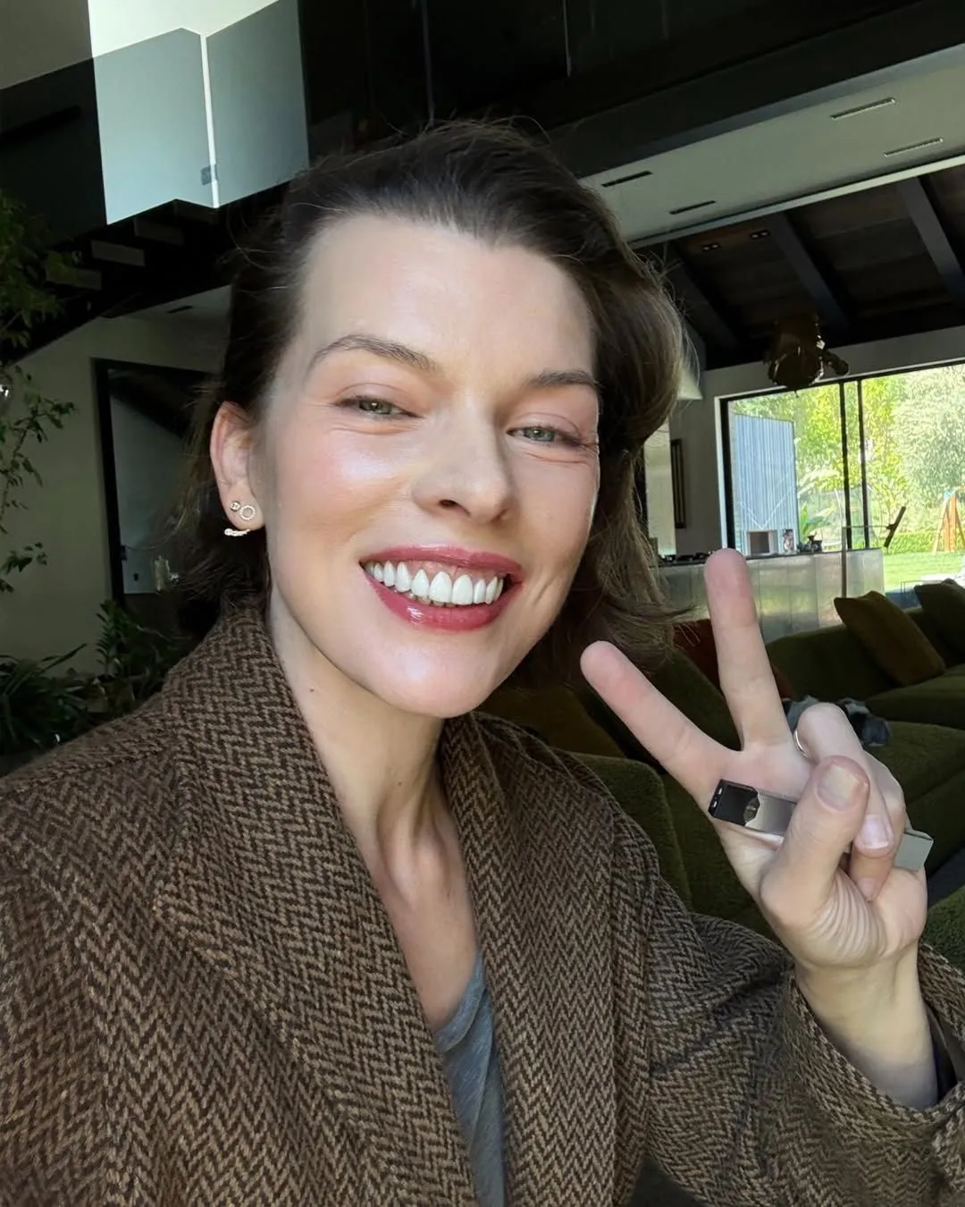 Міла Йовович Міла Йовович
