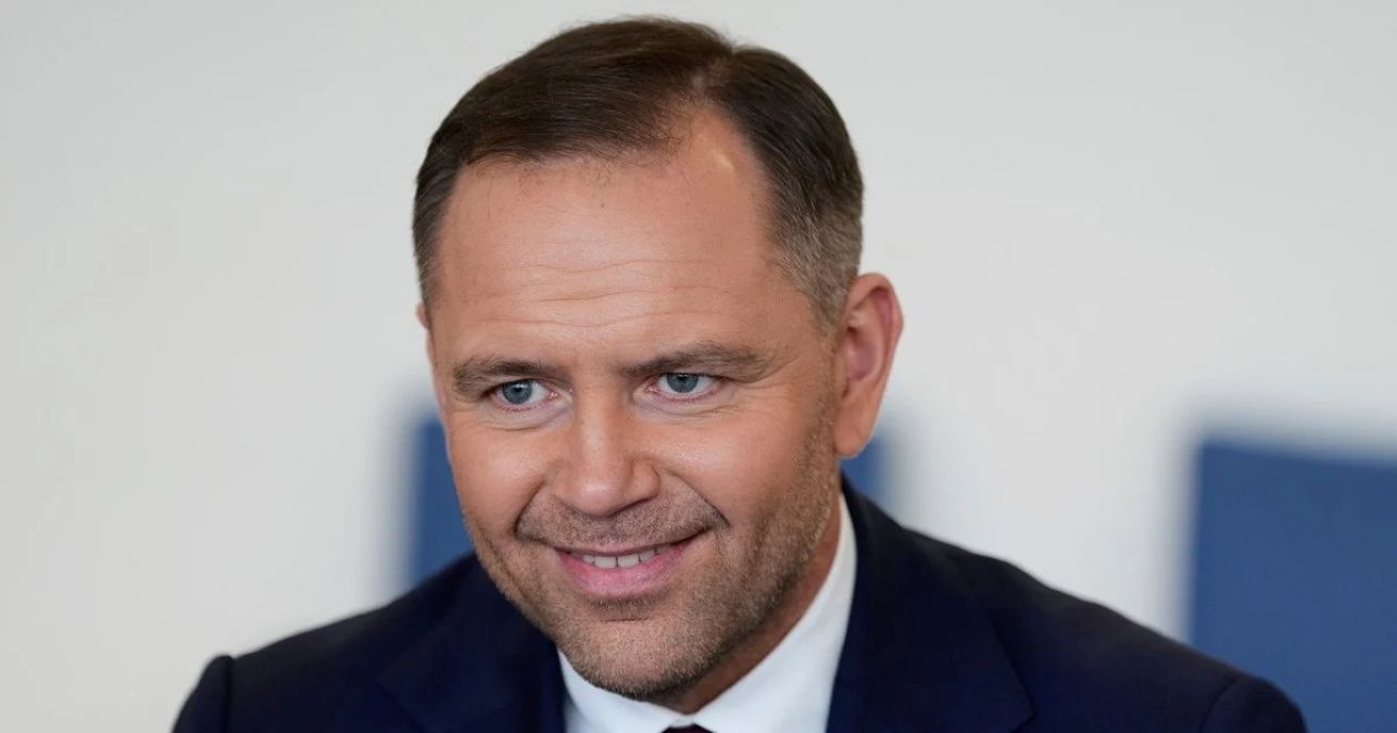 Кароль Навроцкий хочет лишить Владимира Зеленского ранее предоставленной ему награды Кароль Навроцкий хочет лишить Владимира Зеленского ранее предоставленной ему награды