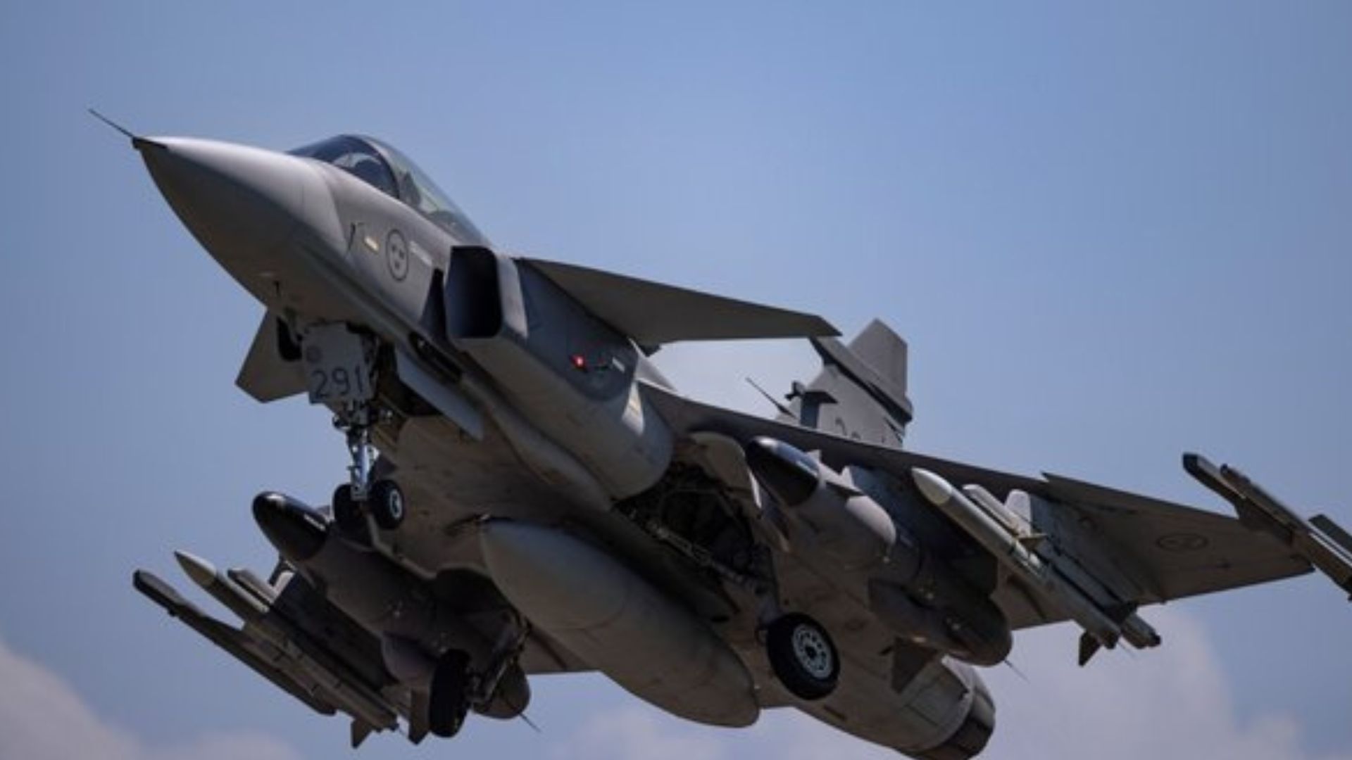 Украина уже скоро сможет получить шведские истребители Gripen