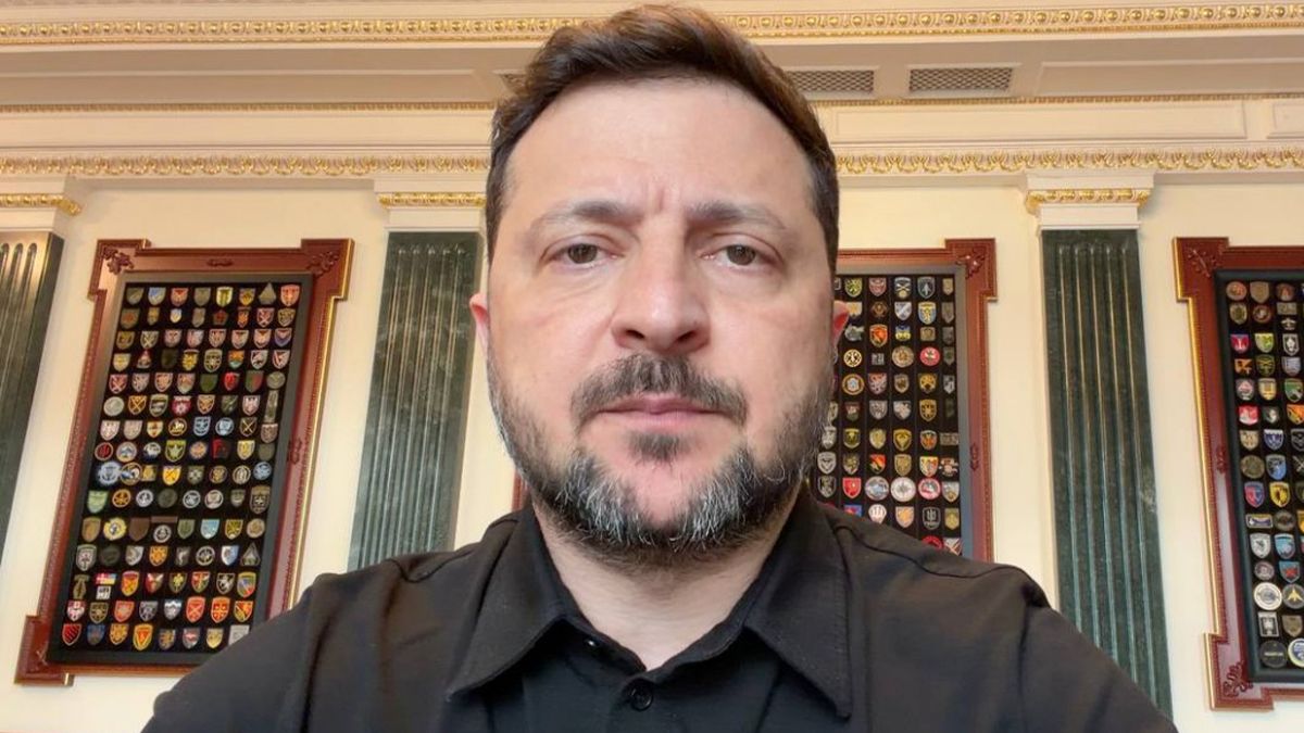 Володимир Зеленський закликав українців користуватися укриттями Володимир Зеленський закликав українців користуватися укриттями