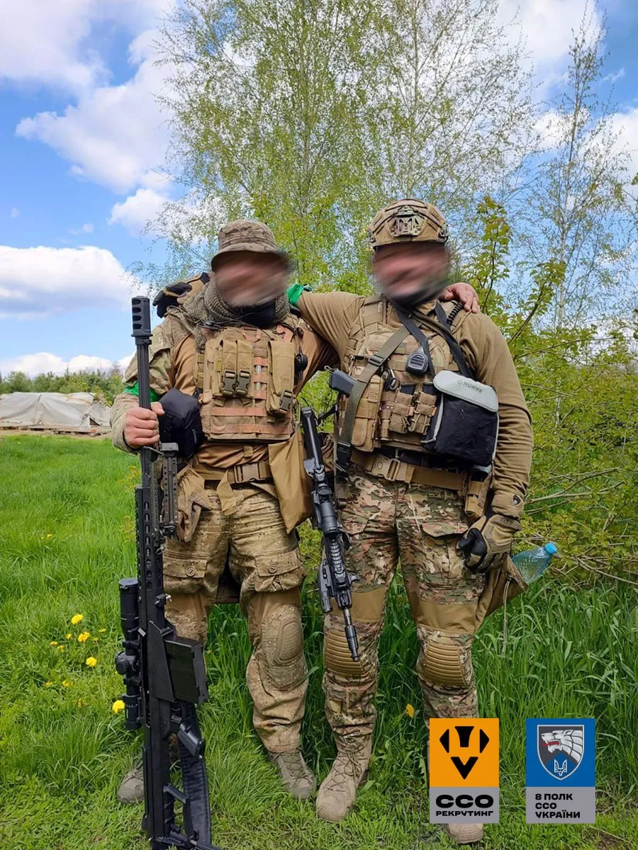Філ з побратимом