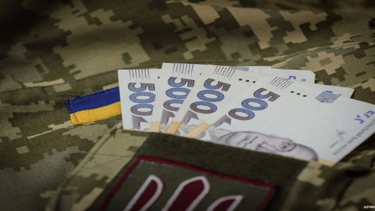 Зарплаты военным – достаточной ли будет минимальная зарплата в 30 тысяч гривен