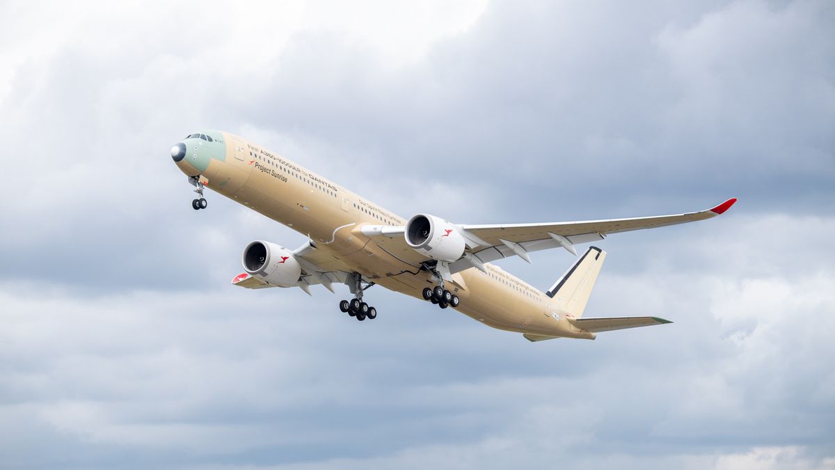 Airbus A350-1000ULR