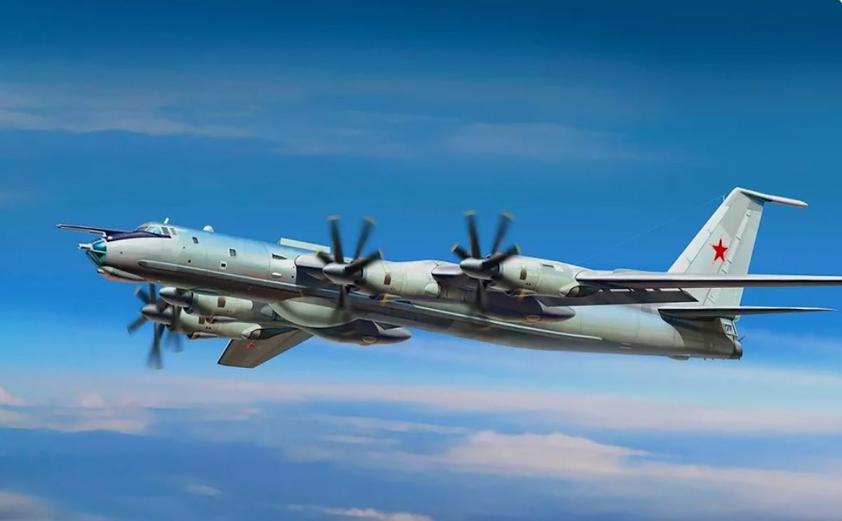 Украина поразила самолеты Ту-142 на аэродроме в Таганроге Украина поразила самолеты Ту-142 на аэродроме в Таганроге