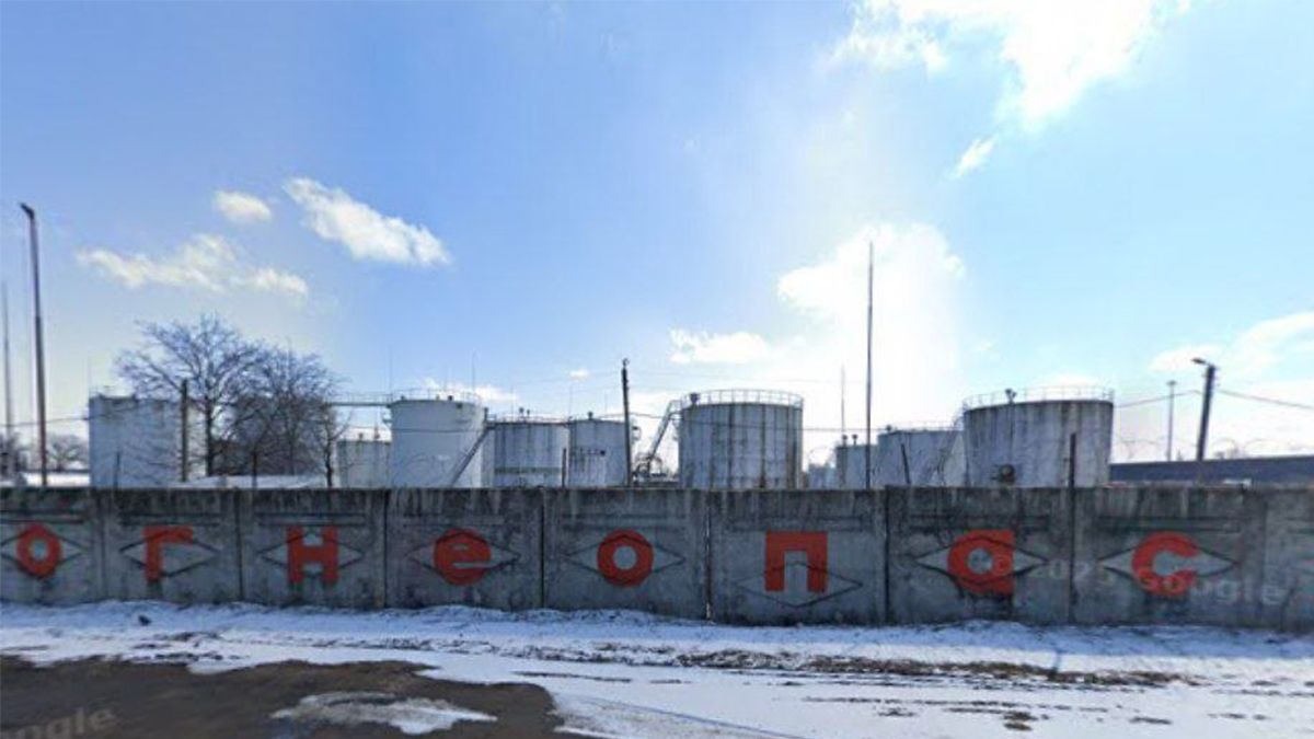 Ключова для Кубані й Адигеї: палають 5000 квадратних метрів нафтобази в Краснодарському краї