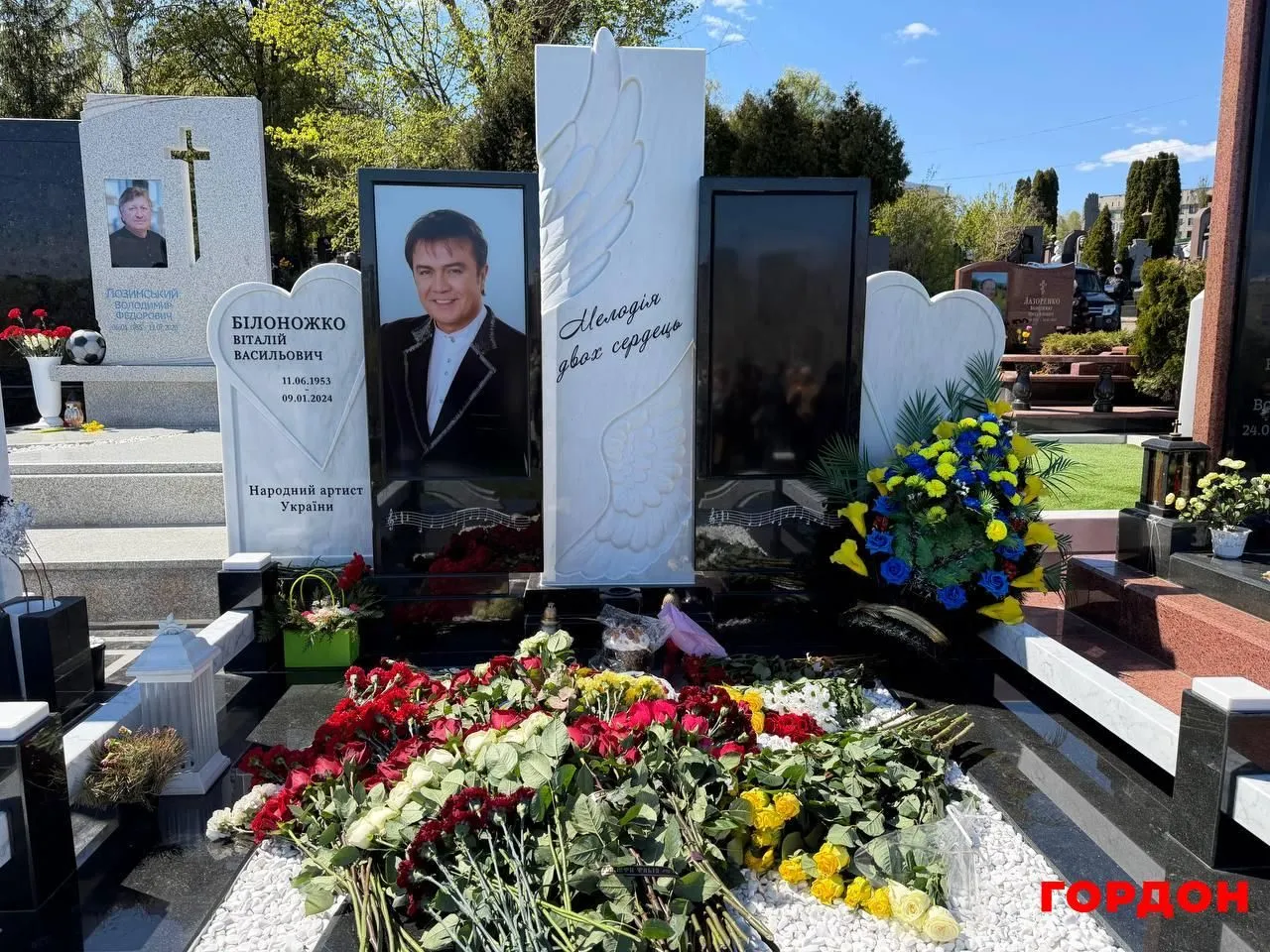 Пам'ятник Віталію Білоножку Пам'ятник Віталію Білоножку
