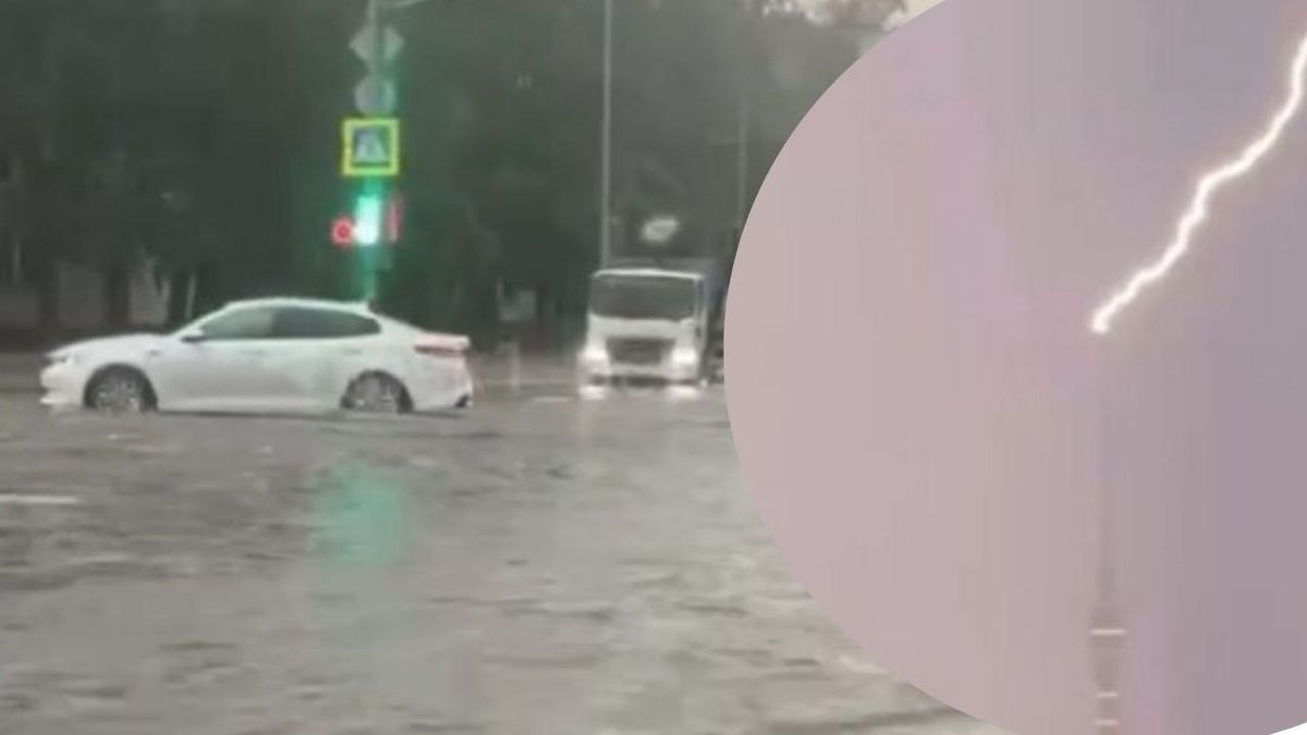 Блискавка влучила в Останкінську телевежу: Москву накрила потужна злива