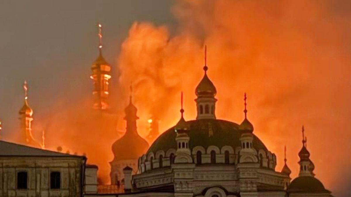 Китай відреагував на обстріл Києво-Печерської лаври 15 червня