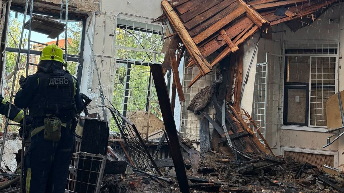 Наслідки атаки музею в Харкові
