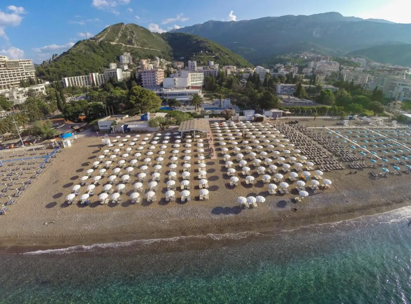 Пляж отеля Tara Hotel