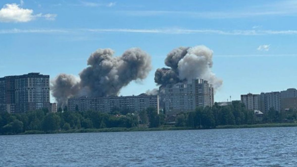 Военный прокомментировал удар по заводу в Воронеже Военный прокомментировал удар по заводу в Воронеже
