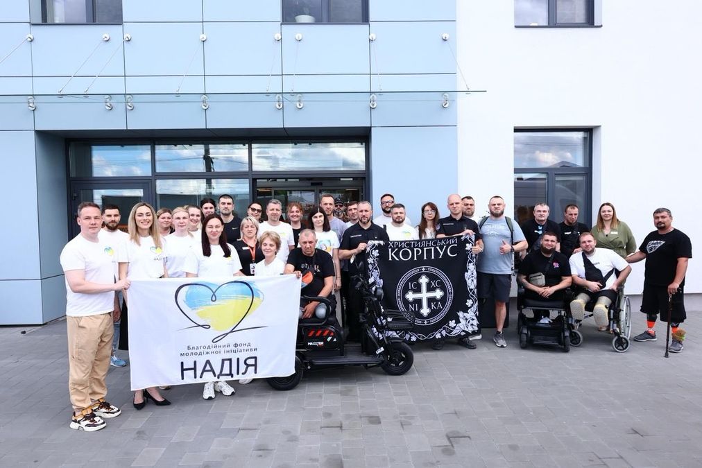 Християнський корпус, БФ молодіжної ініціативи "Надія" з партнерами відвідали дві лікарні Дніпра