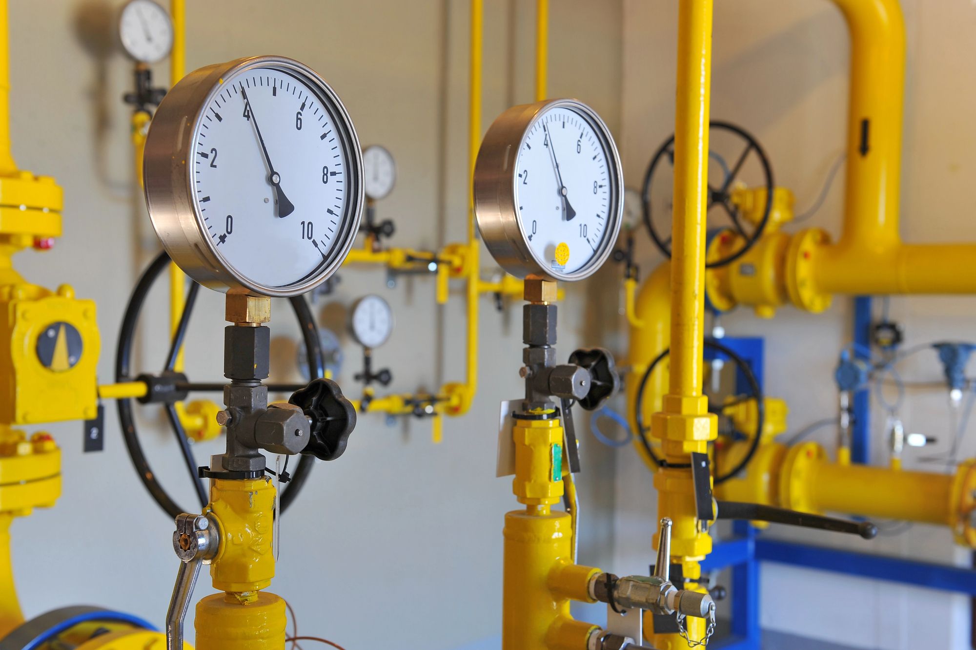 Крали й не ховалися: у Чернівцях викрили газову схему на десятки мільйонів