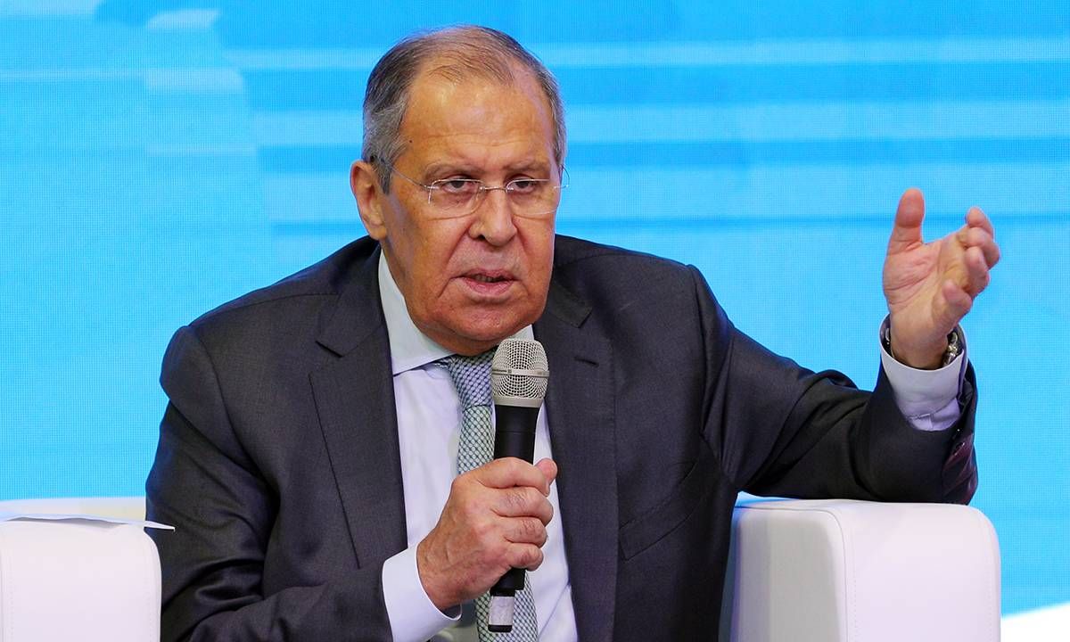 Сергій Лавров каже, що Росія не зупинятиметься на лінії фронту для переговорів Сергій Лавров каже, що Росія не зупинятиметься на лінії фронту для переговорів