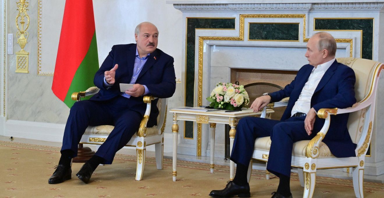 Лукашенко зустрівся зі Путіним
