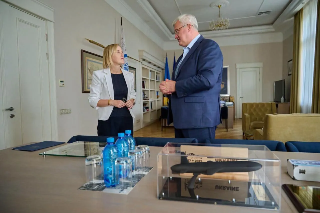 Сибіга і Девіс