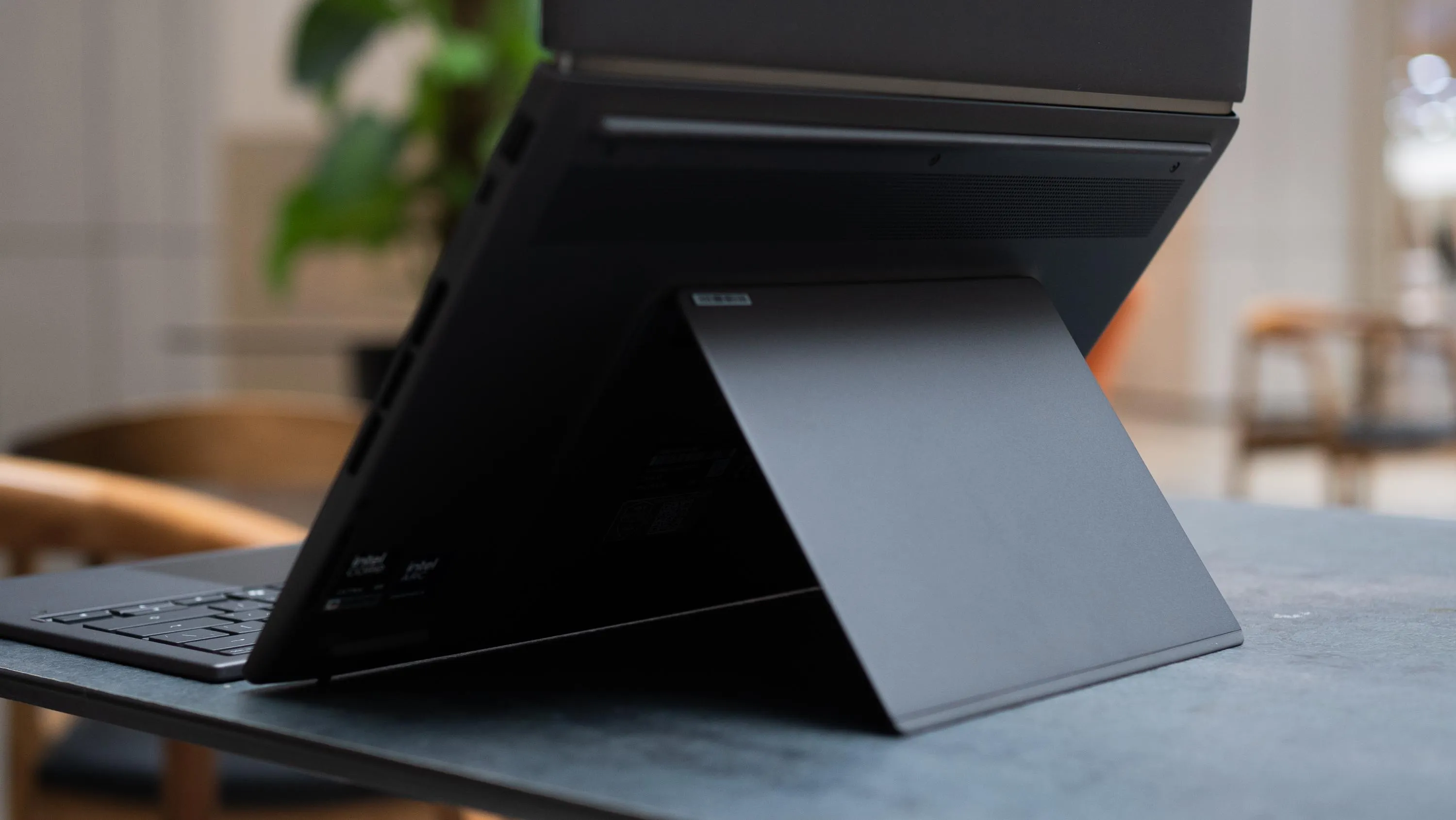 ASUS Zenbook DUO (2026)