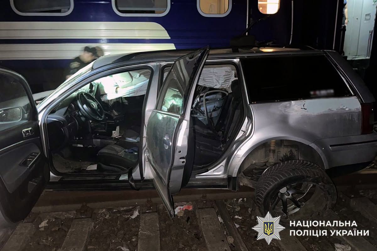 Аварія на залізничному переїзді у Хмельницькому: що відомо Аварія на залізничному переїзді у Хмельницькому: що відомо