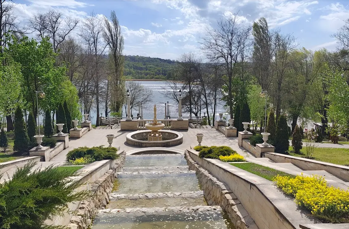 Парк Valea Morilor в Кишиневе Парк Valea Morilor в Кишиневе