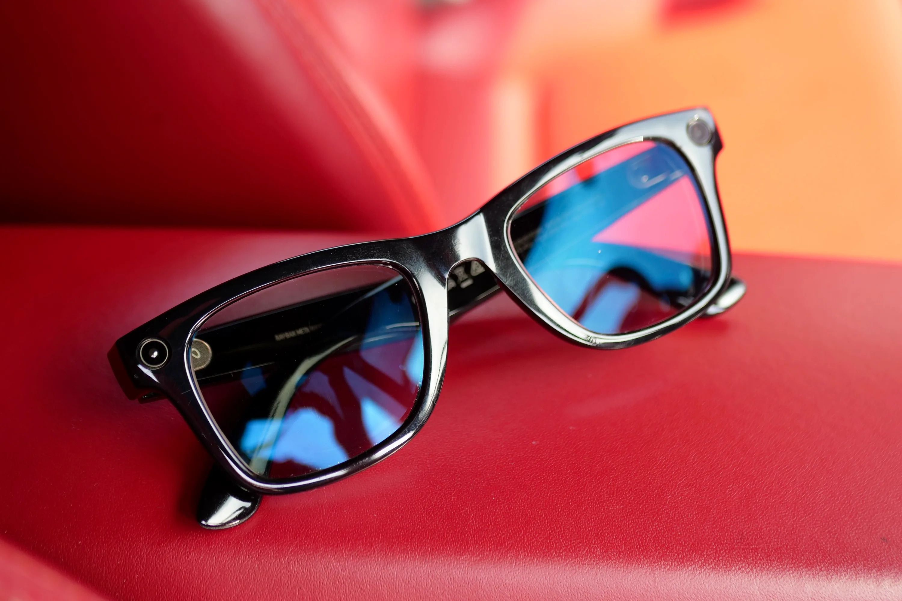 Meta ввела новые ограничения для Ray-Ban Meta. Пользователи уже задают неудобные вопросы