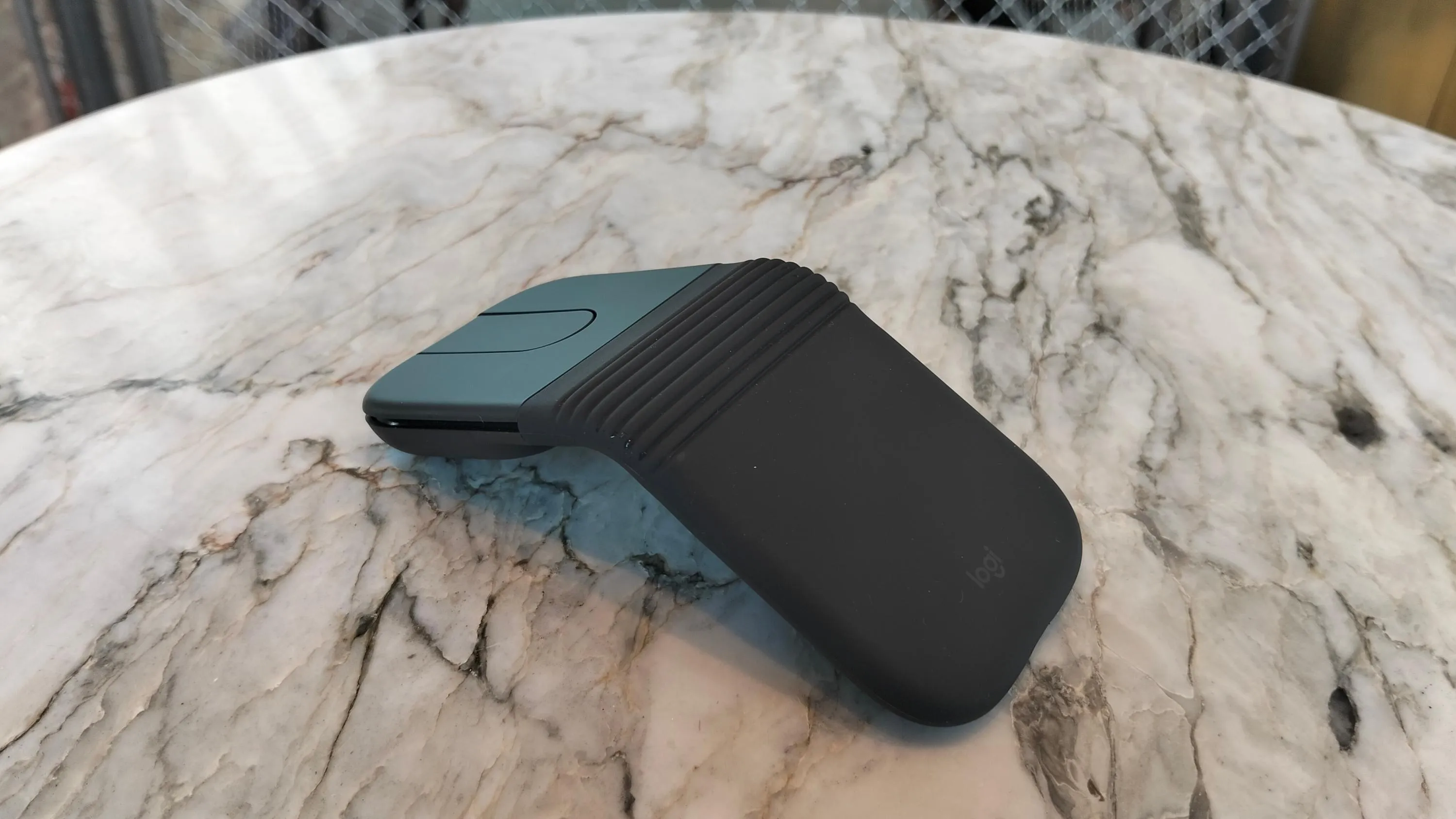 Logitech Mobi Fold Logitech Mobi Fold