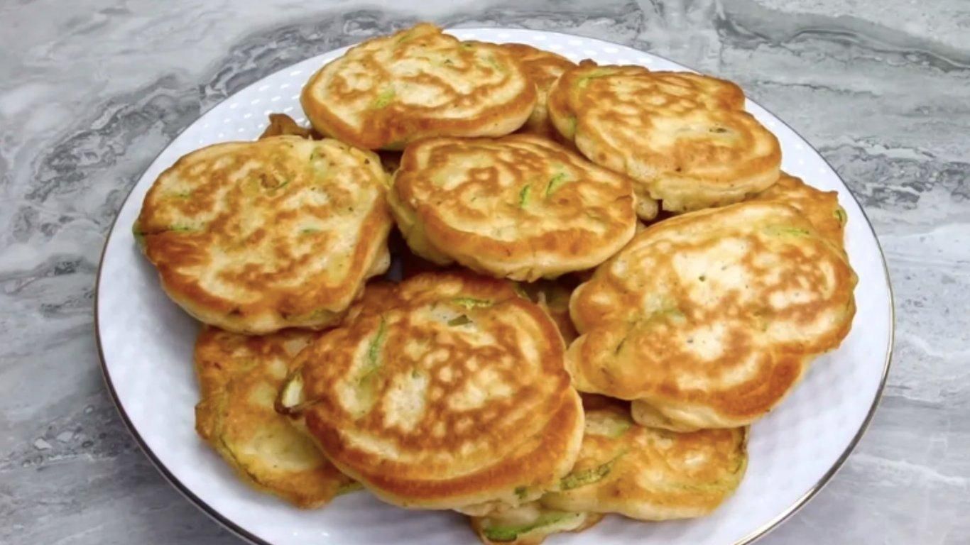 Вкусные и пышные оладьи Вкусные и пышные оладьи