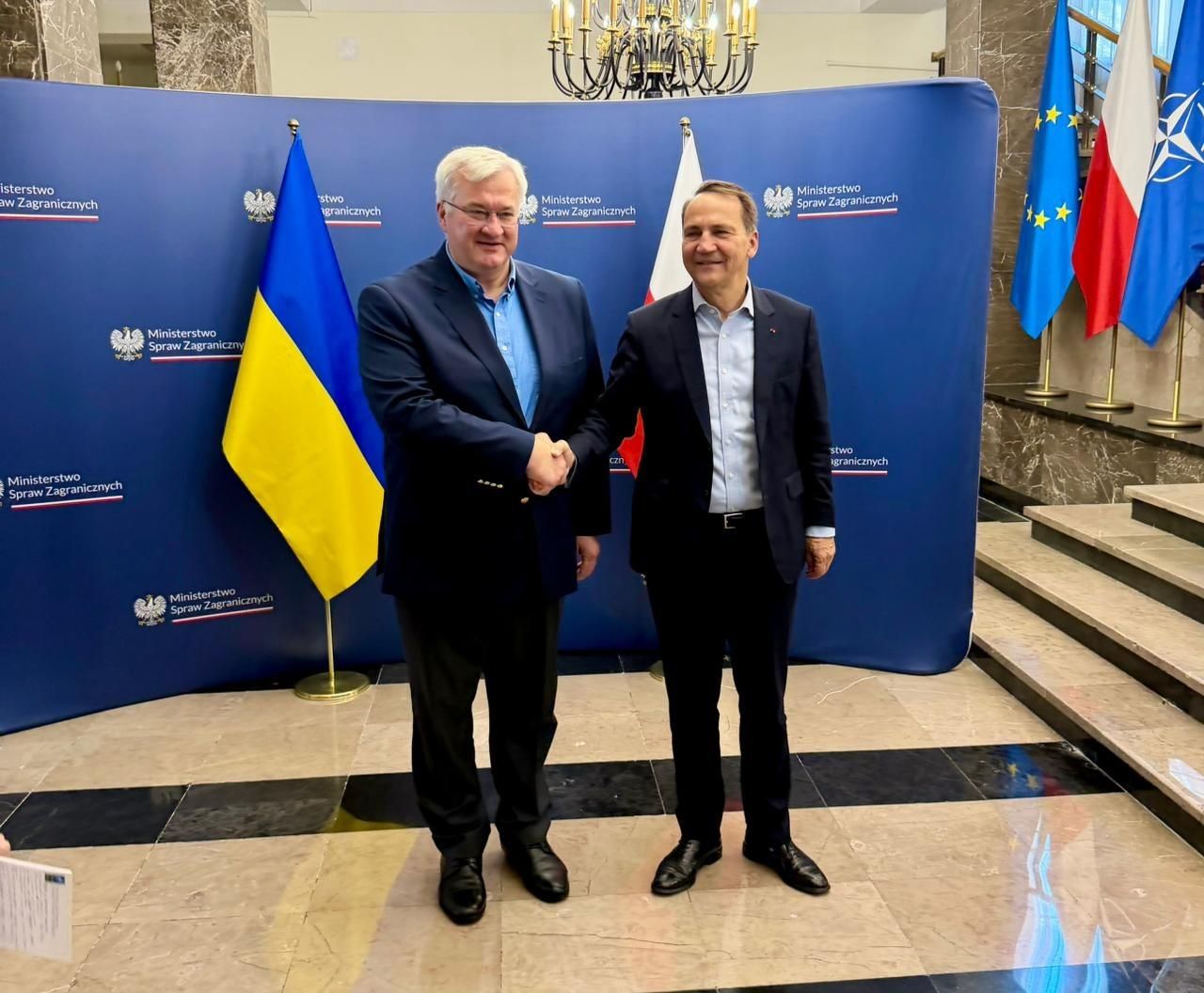 Андрій Сибіга зустрівся з Радославом Сікорським Андрій Сибіга зустрівся з Радославом Сікорським
