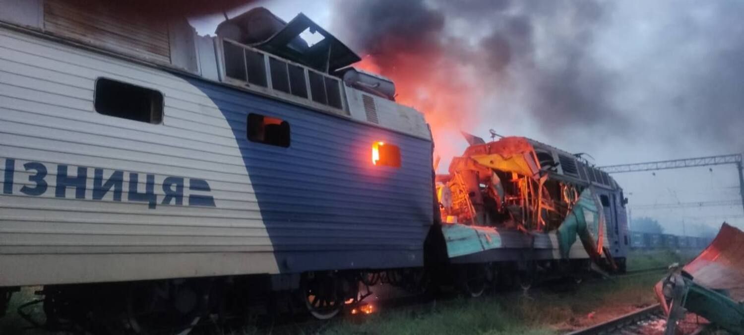 Росія вдарила по локомотивах на Дніпропетровщині Росія вдарила по локомотивах на Дніпропетровщині