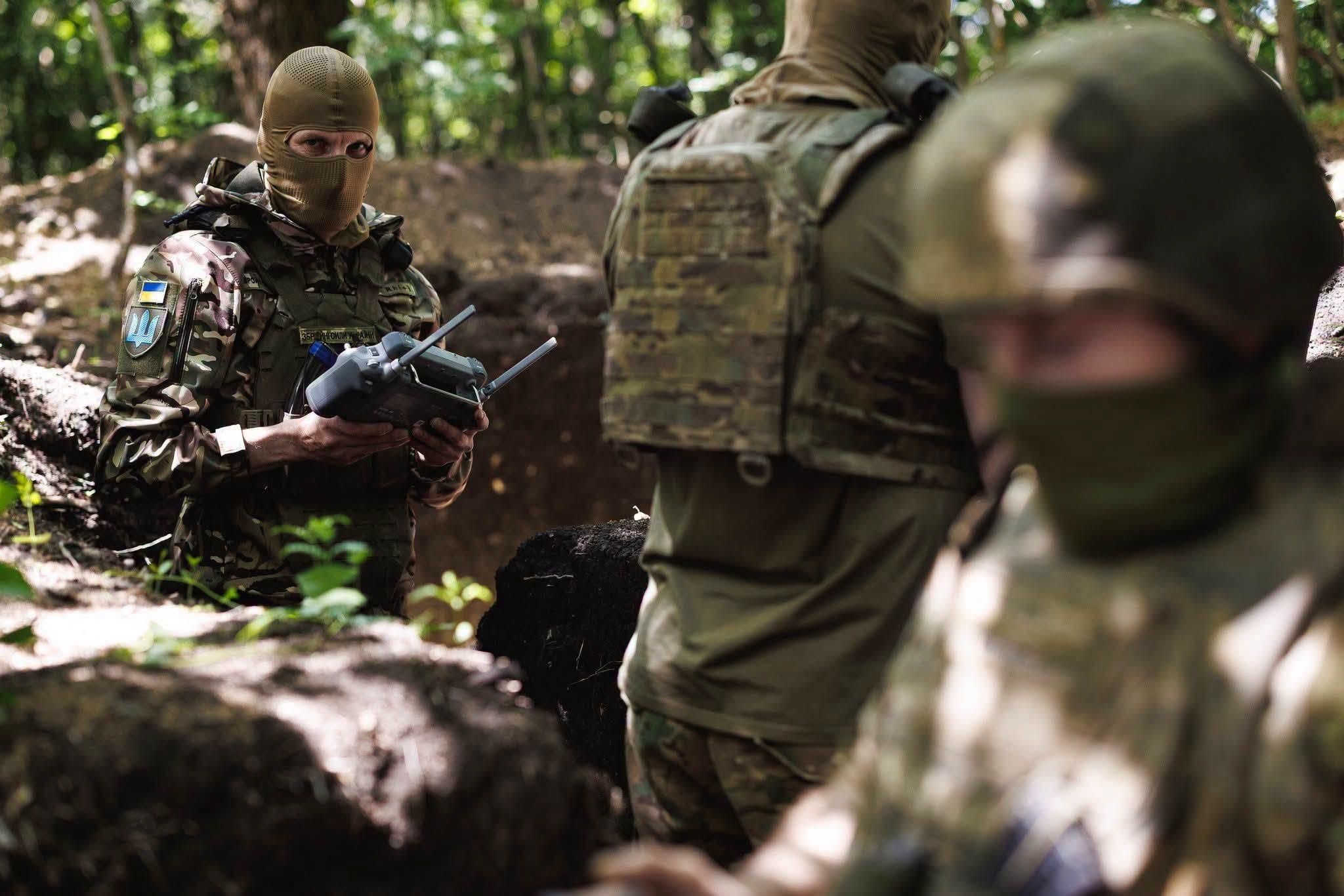 Украинские военные на фронте